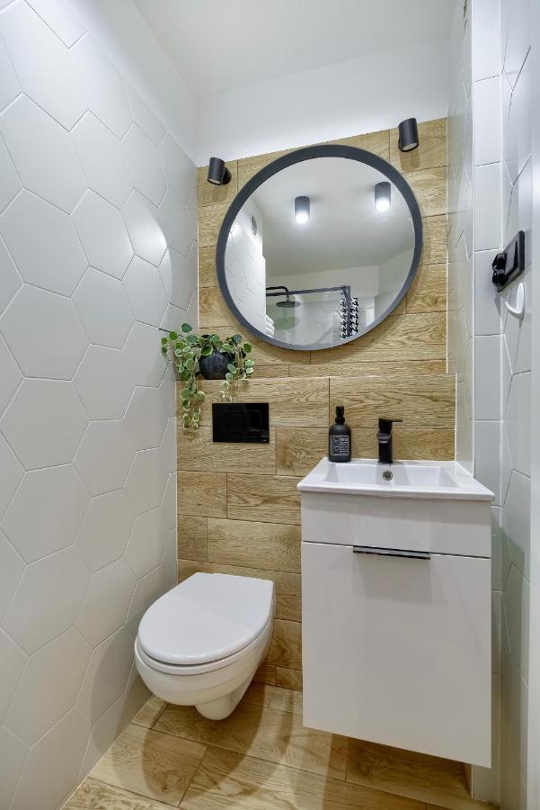 Apartament 4 Pory Roku Przy Plazy Z Widokiem Na Morze กดิเนีย ภายนอก รูปภาพ