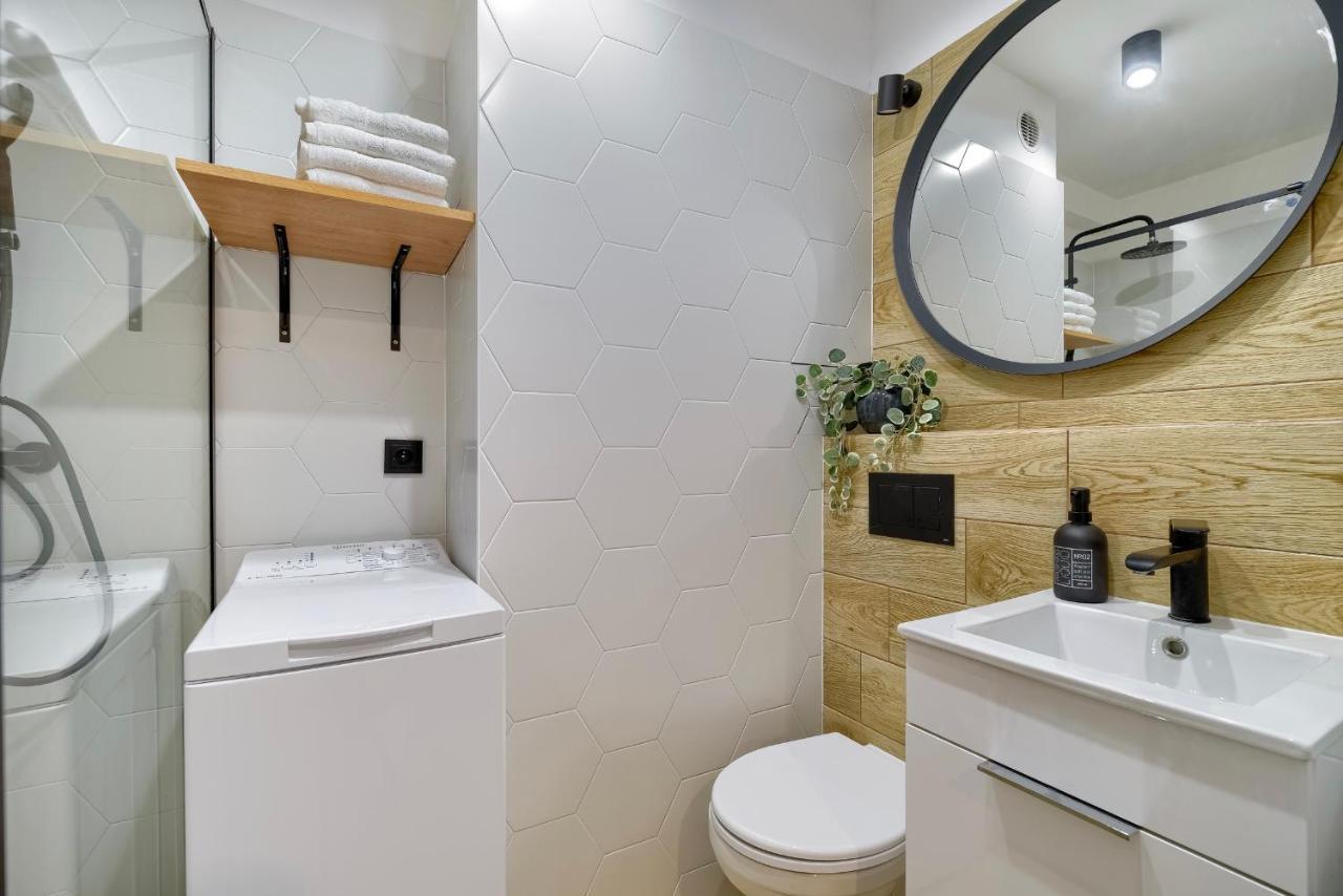 Apartament 4 Pory Roku Przy Plazy Z Widokiem Na Morze กดิเนีย ภายนอก รูปภาพ