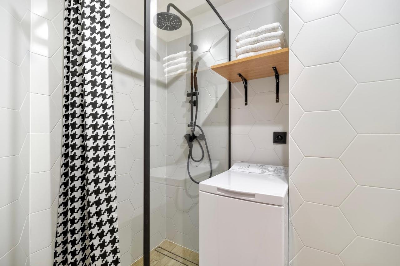 Apartament 4 Pory Roku Przy Plazy Z Widokiem Na Morze กดิเนีย ภายนอก รูปภาพ